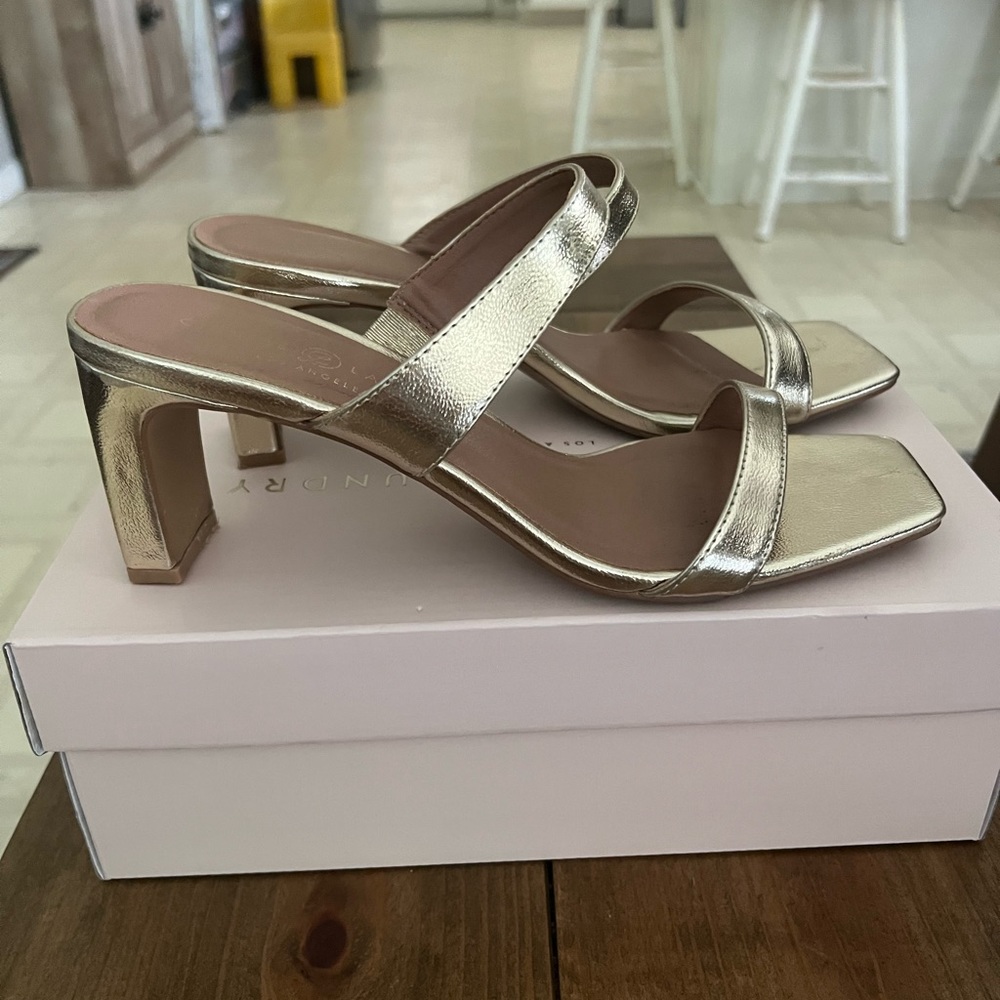 Woman’s shoes